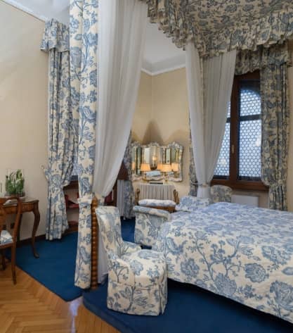 05 Gallery Honey Moon Suite