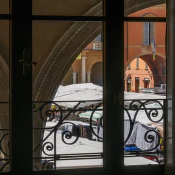 107   Superior Vista Piazza Duomo