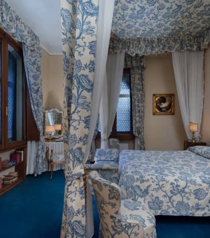 06 Gallery Honey Moon Suite