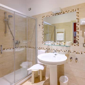 107   Superior Bagno