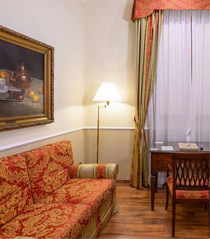 20 Gallery Junior Suite