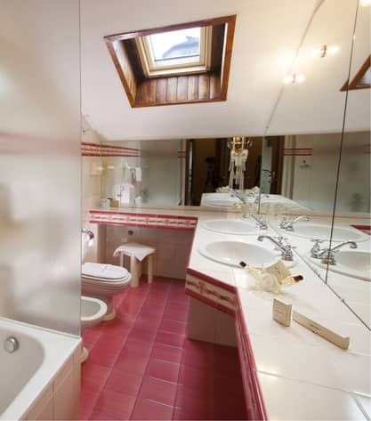 13 Gallery Family Suite